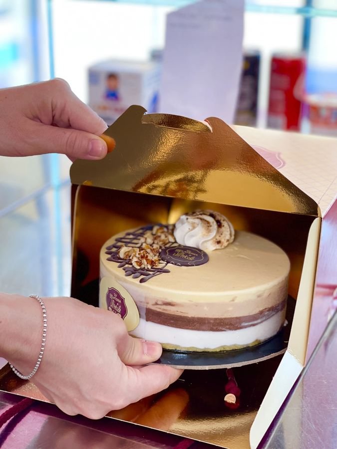 Torta gelato Imperiale nella scatola brandizzata